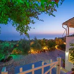 Caza Levantiera Lefkada