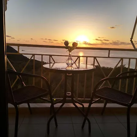 Caza Levantiera Lefkada *