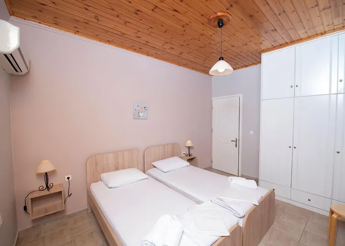 Caza Levantiera Lefkada Каламици