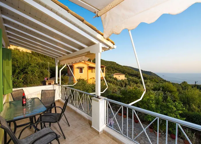 Caza Levantiera Lefkada * Каламици